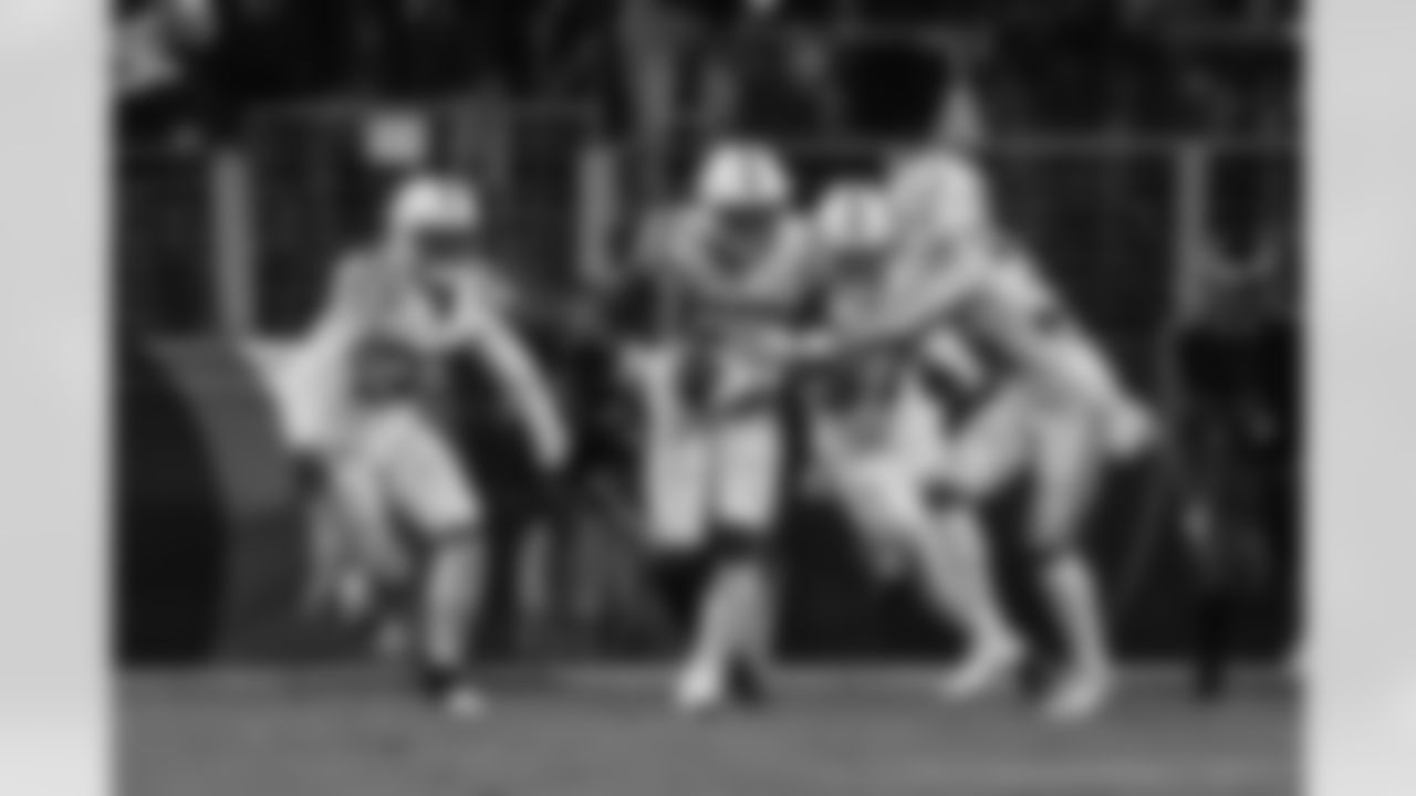 3 K Rodrigo Blankenship2\, #53 LB Darius Leonard, #34 CB Isaiah Rodgers, #37 S Khari Willis