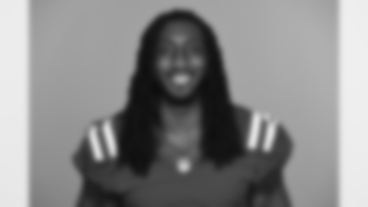TE Mo Alie-Cox #81