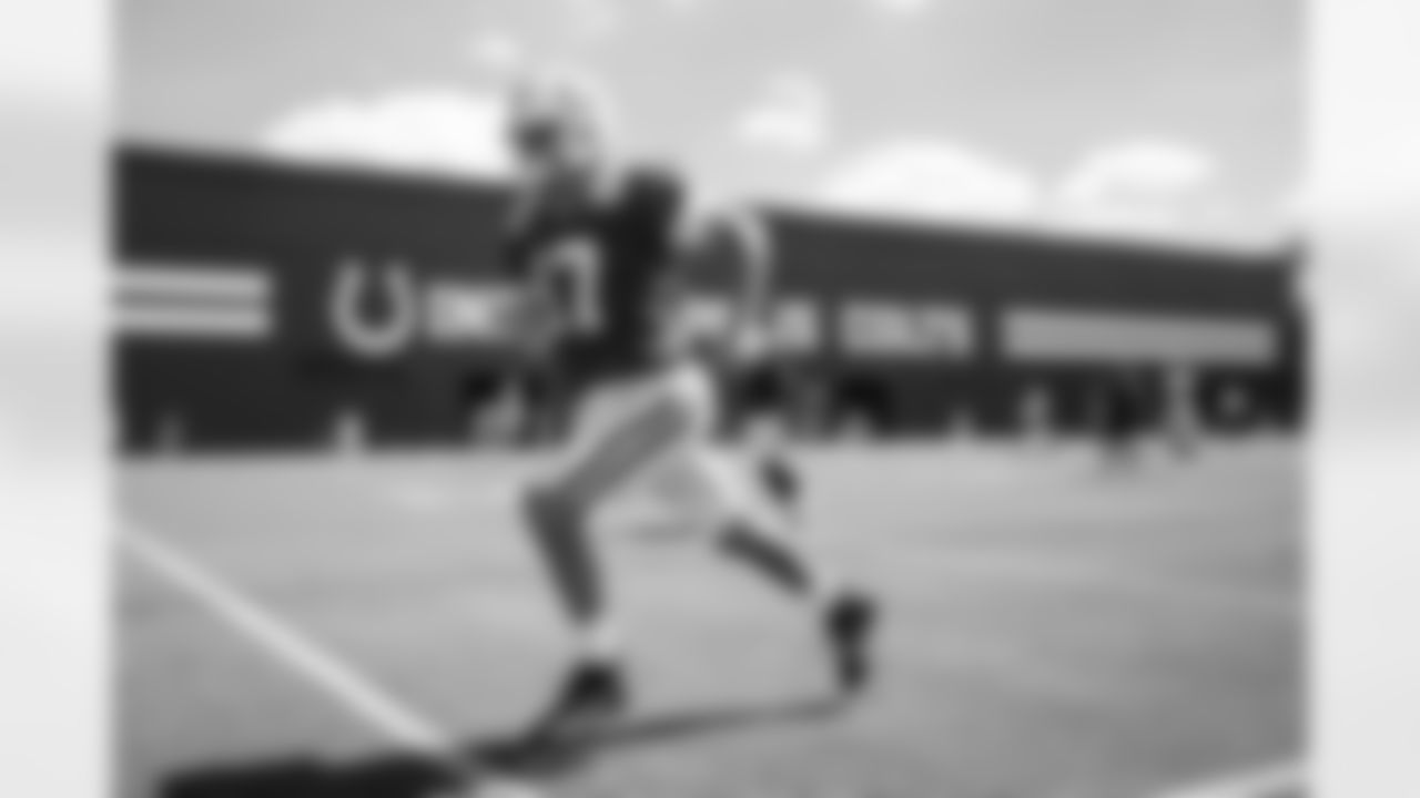 QB Daniel Jones #17