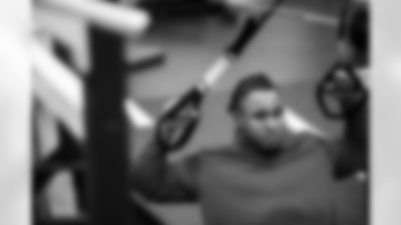 LB Buddy Johnson #59