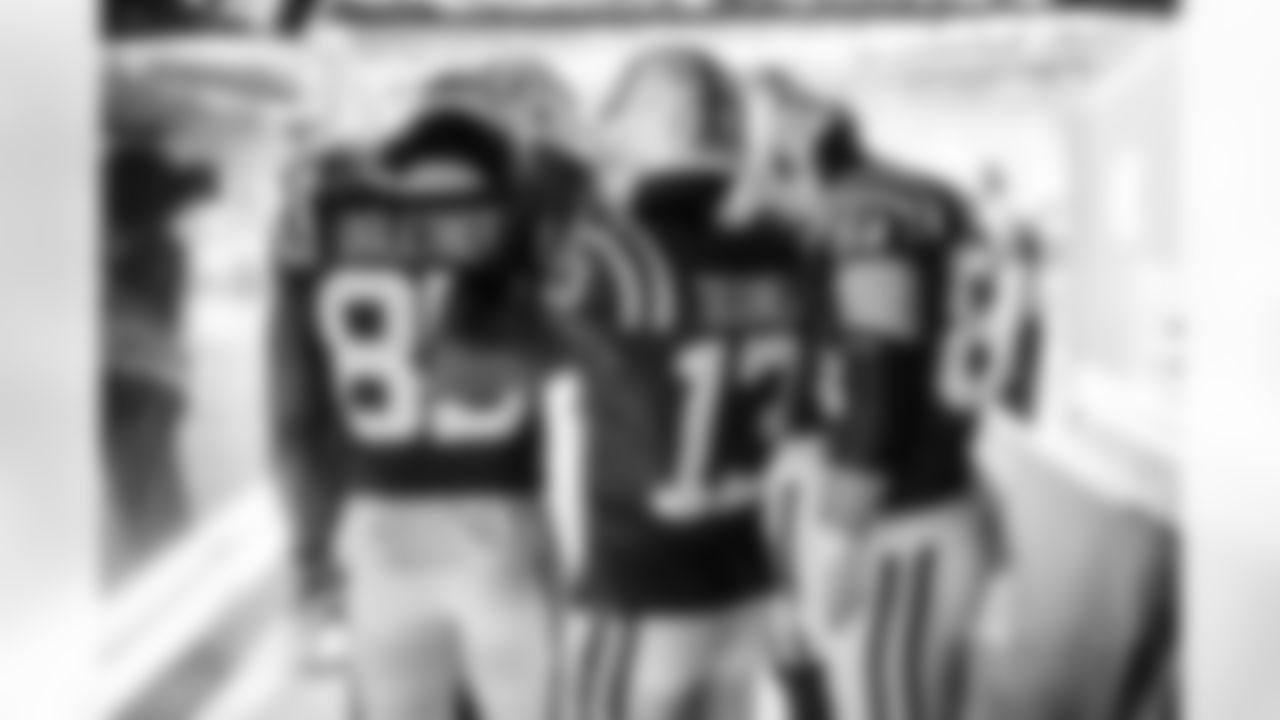 TE Drew Ogletree #85, WR Laquon Treadwell #13 and TE Tyler Warren #84