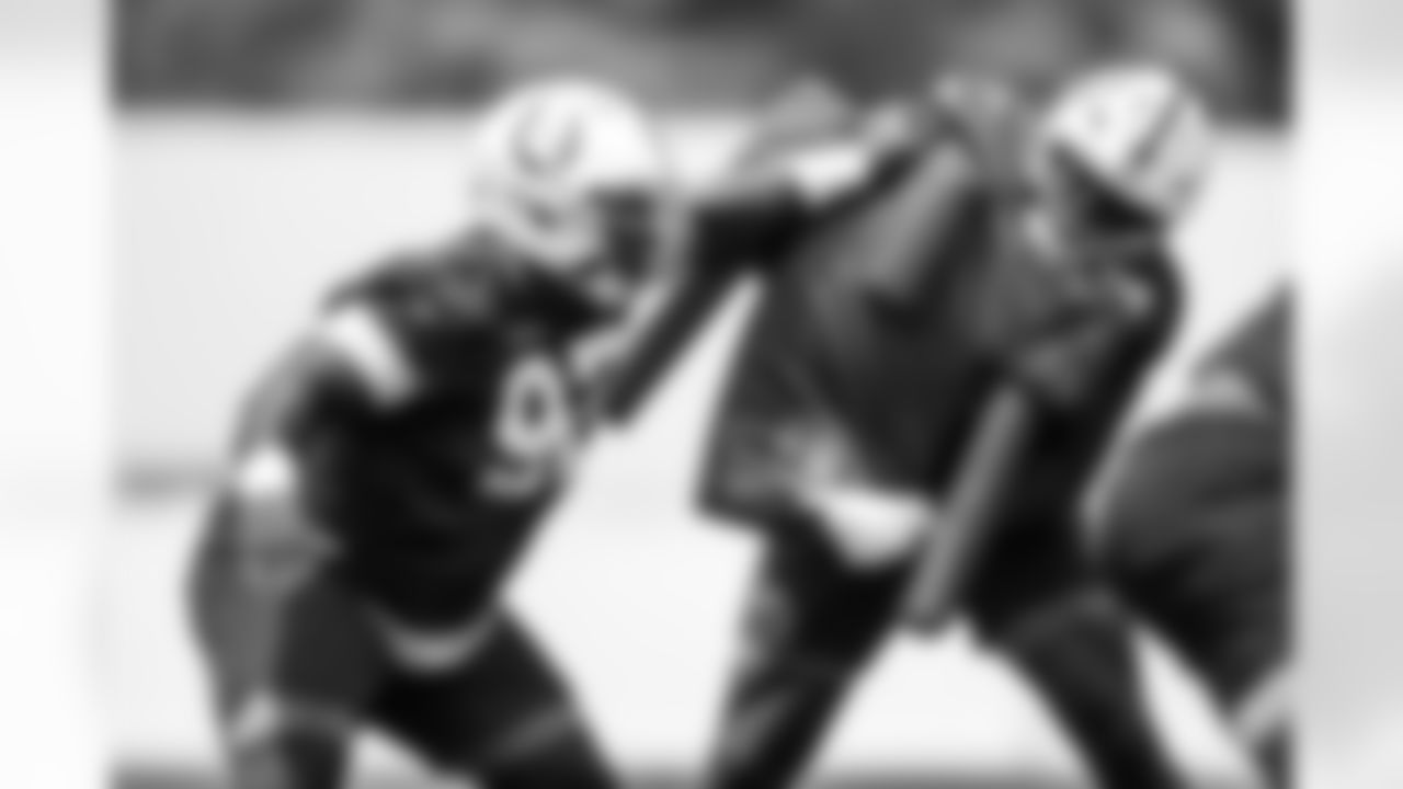 DT Tim Smith #93