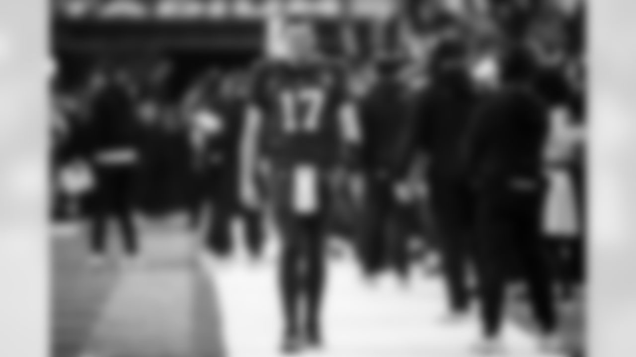 QB Philip Rivers #17