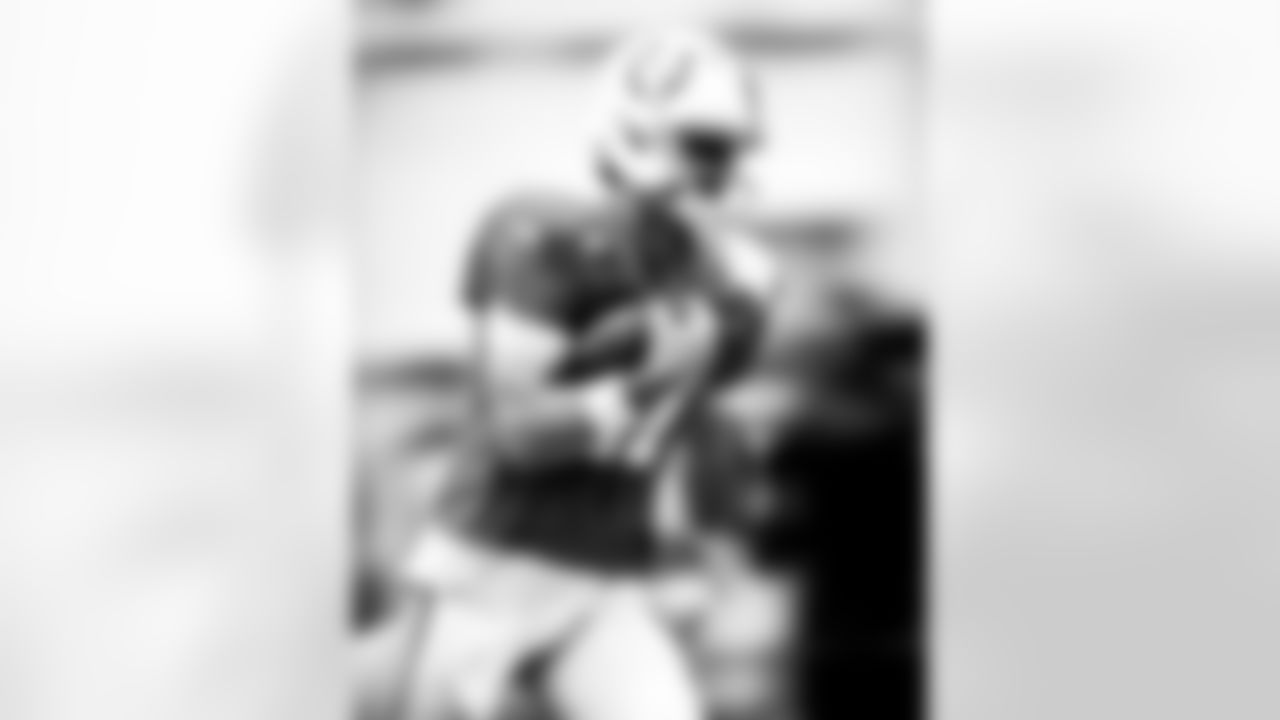 QB Daniel Jones #17