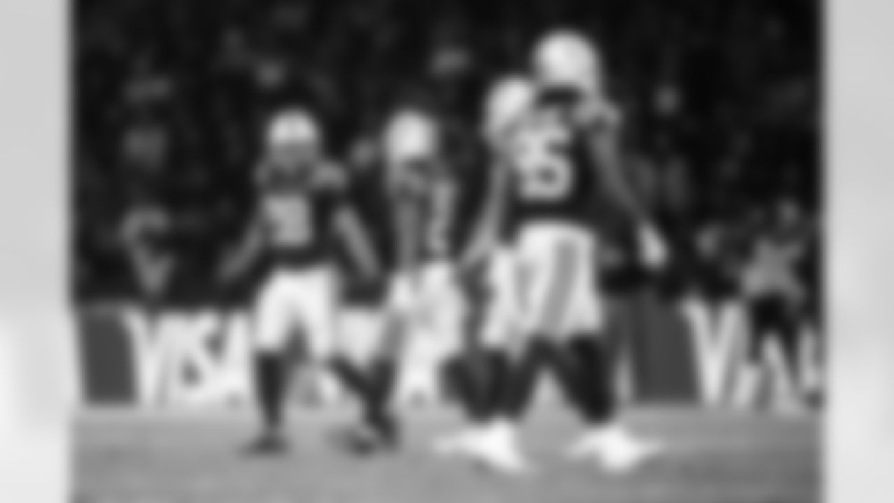 RB Jonathan Taylor #28 and WR Josh Downs #2