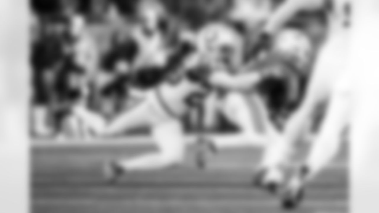CB Kenny Moore II #23