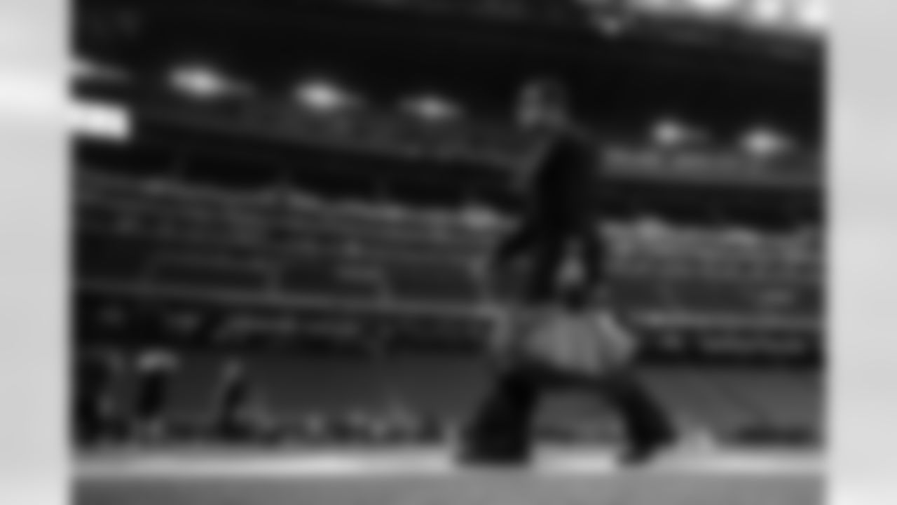 RB Jonathan Taylor #28