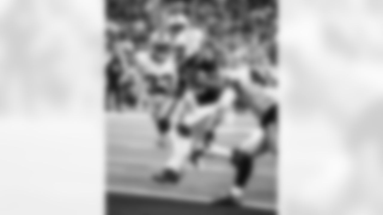 RB Jonathan Taylor #28