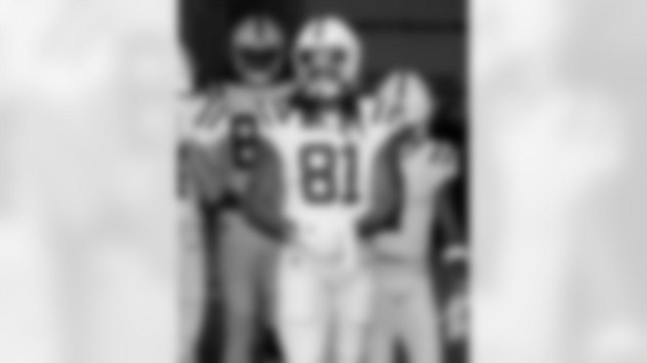 81 TE Mo Alie-Cox
