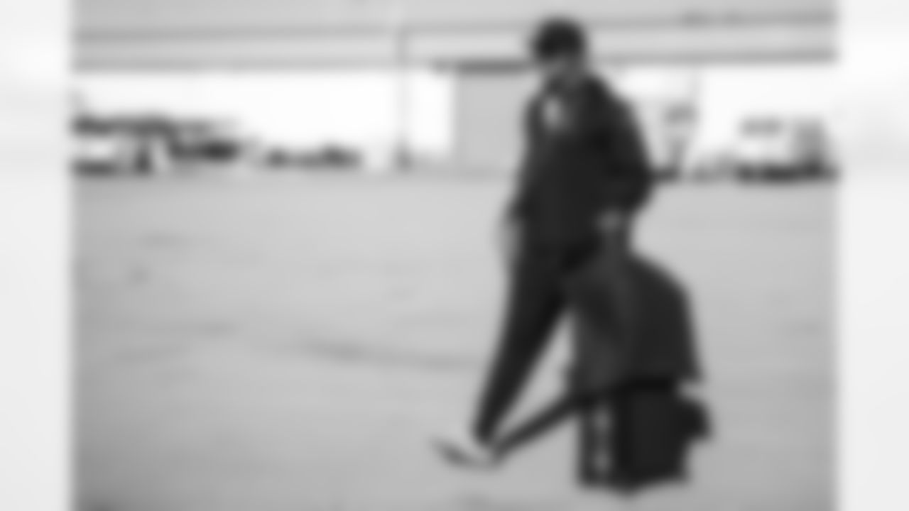 DE Samson Ebukam #52