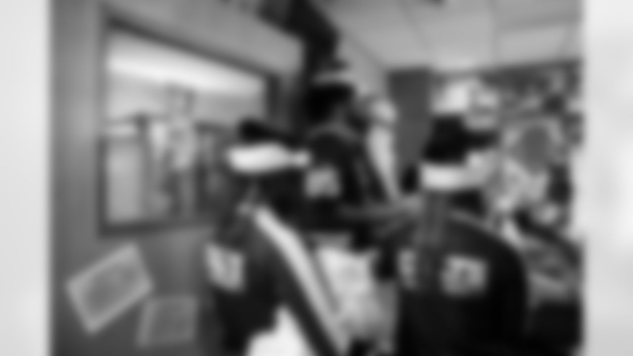 2025_1202_PMCH_Caroling_98310