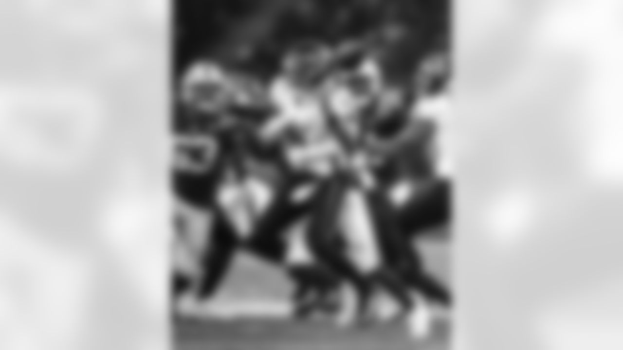 LB Germaine Pratt #53