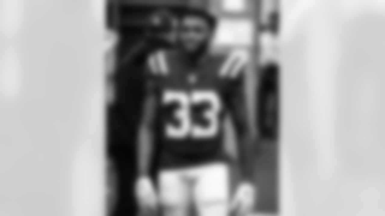 CB Samuel Womack III #33
