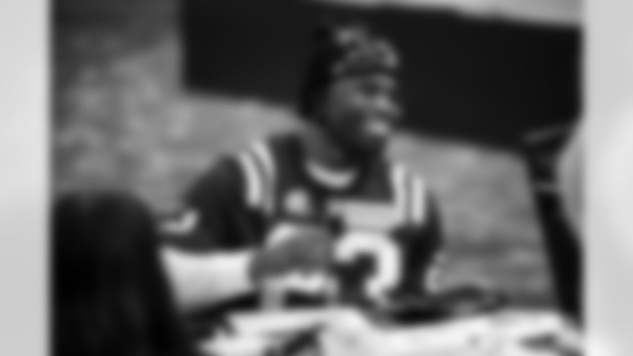 CB Kenny Moore II #23