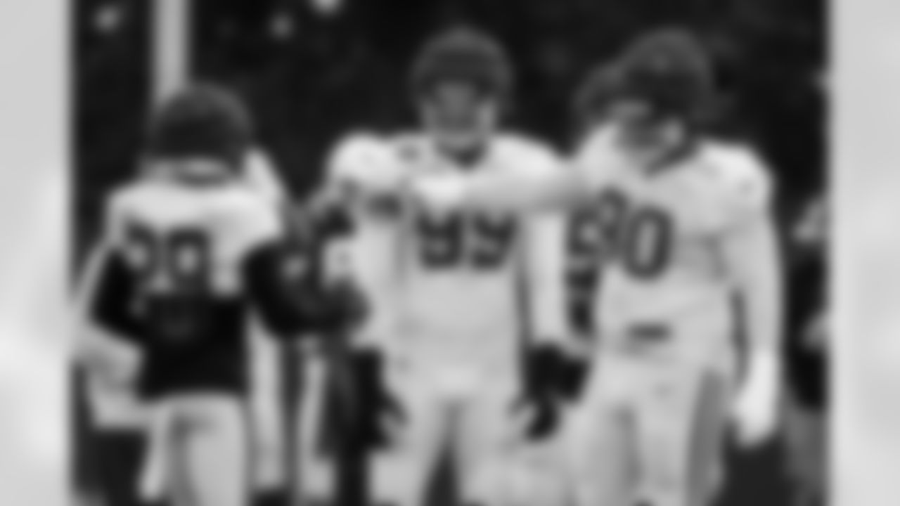 CB Mekhi Blackmon #29, DL DeForest Buckner #99 and DT Grover Stewart #90