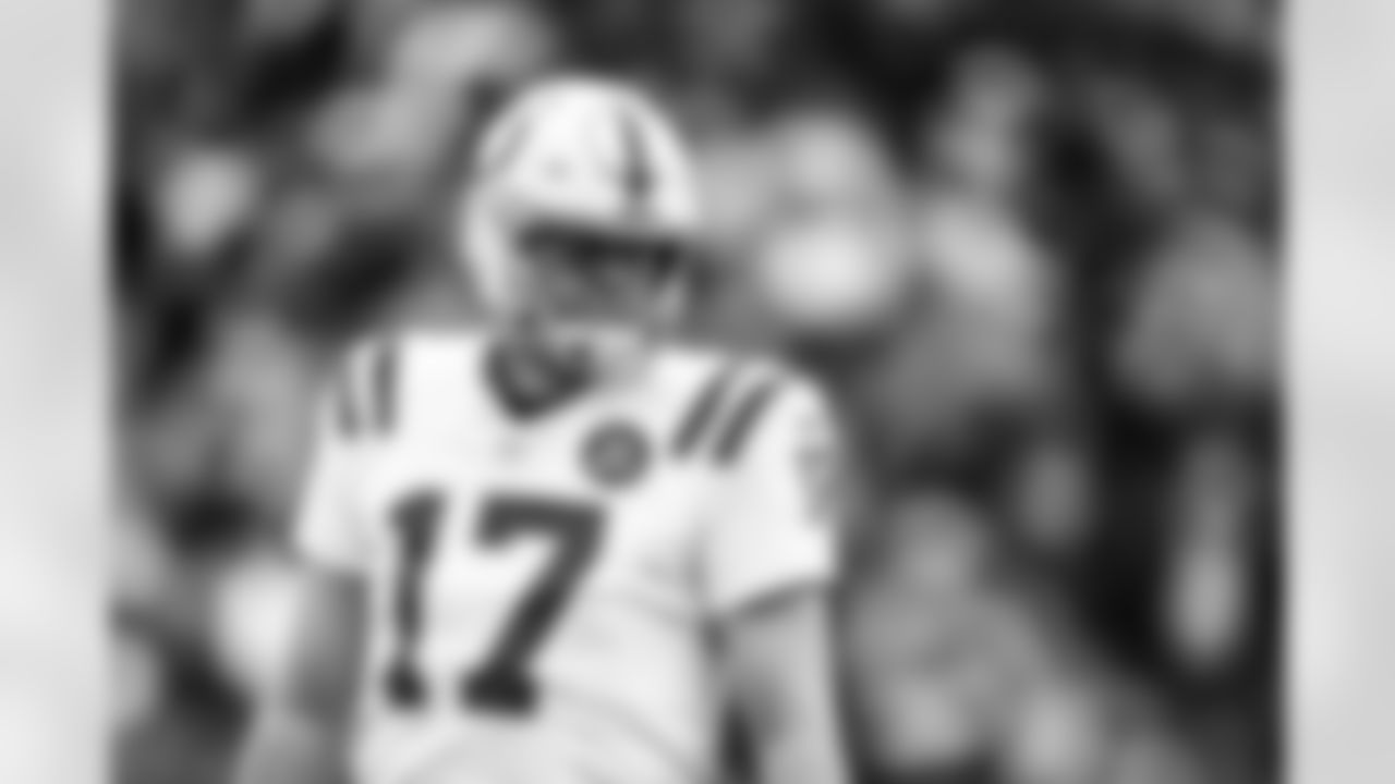 QB Philip Rivers #17