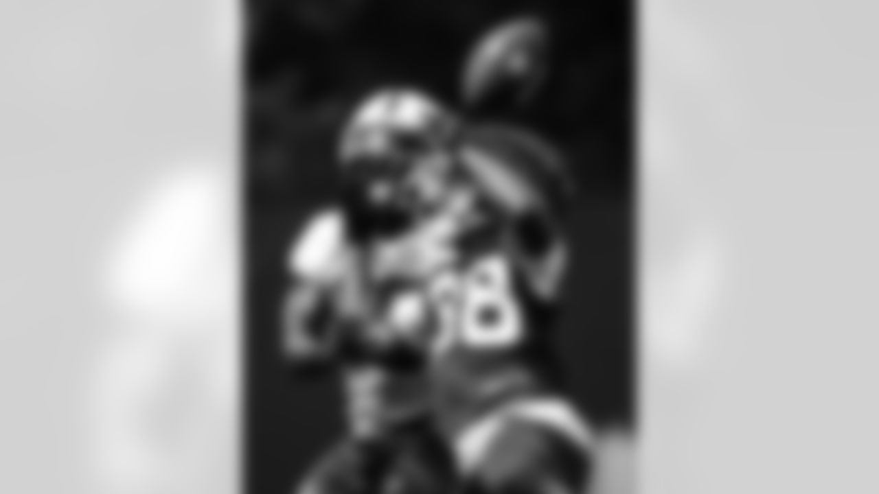 WR Ashton Dulin #16 and CB Corey Ballentine #38