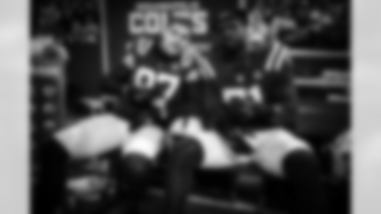 DE Laiatu Latu #97 and DE Kwity Paye #51