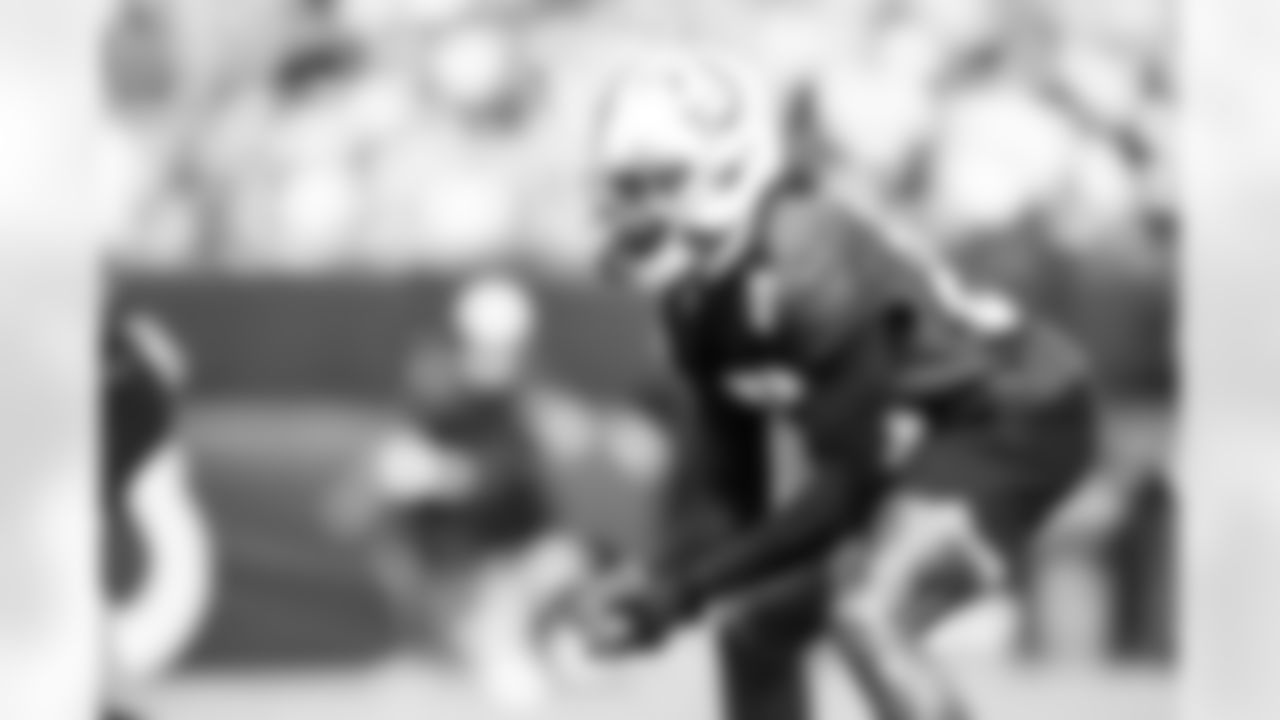CB Kenny Moore II #23