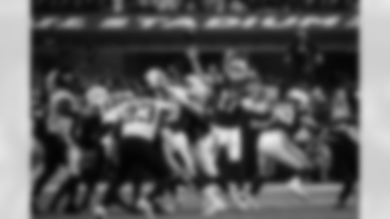 QB Phillip Rivers #17