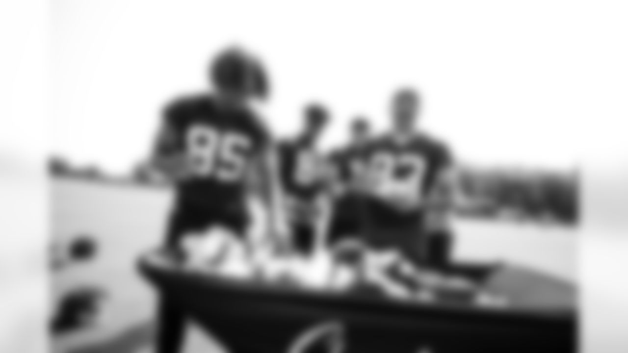 85 TE Drew Ogletree, 84 TE Jordan Murray, 83 TE Kylen Granson, 14 WR Alec Pierce