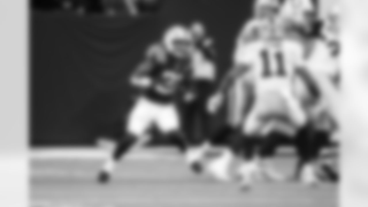 RB DJ Giddens #21