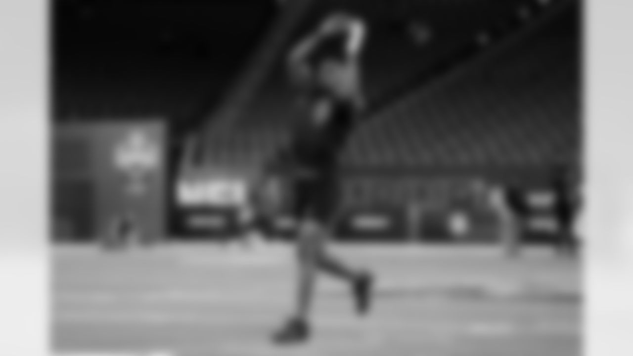 Ohio State defensive back Davison Igbinosun (15) participates in a drill during the 2026 NFL Scouting Combine on Friday, February 27, 2026 in Indianapolis, Indiana. (Lauren Leigh Bacho/NFL)