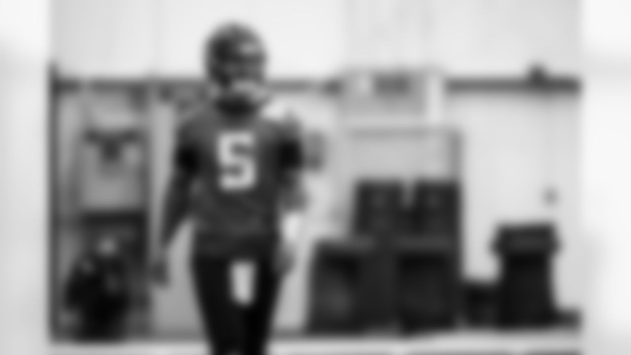 QB Anthony Richardson #5