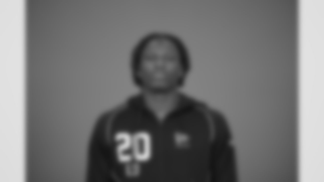 Ohio State linebacker Arvell Reese (20) poses for a portrait at the NFL football scouting combine in Indianapolis, Tuesday, Feb. 24, 2026 (AJ Mast/AP Content Services for the NFL)