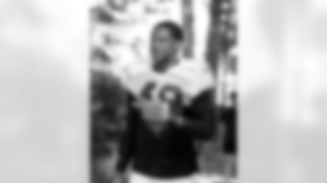 40 CB Jaylon Jones