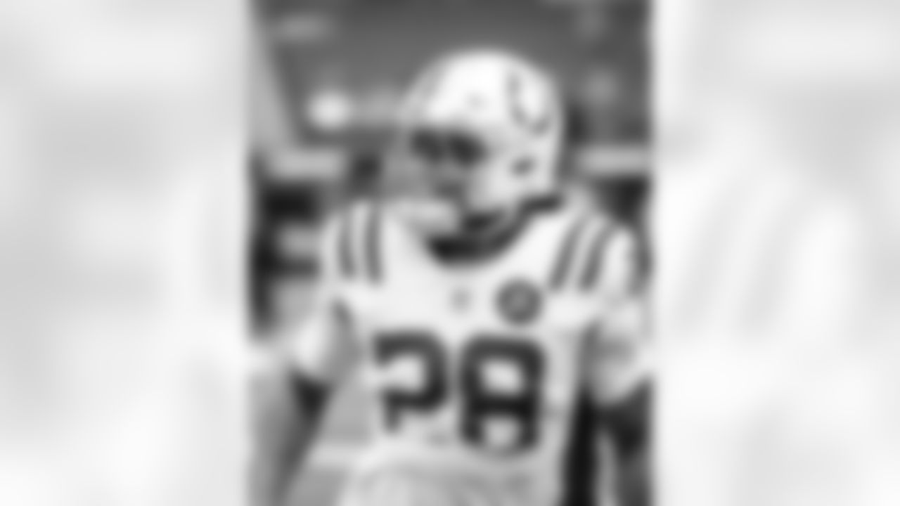 RB Jonathan Taylor #28