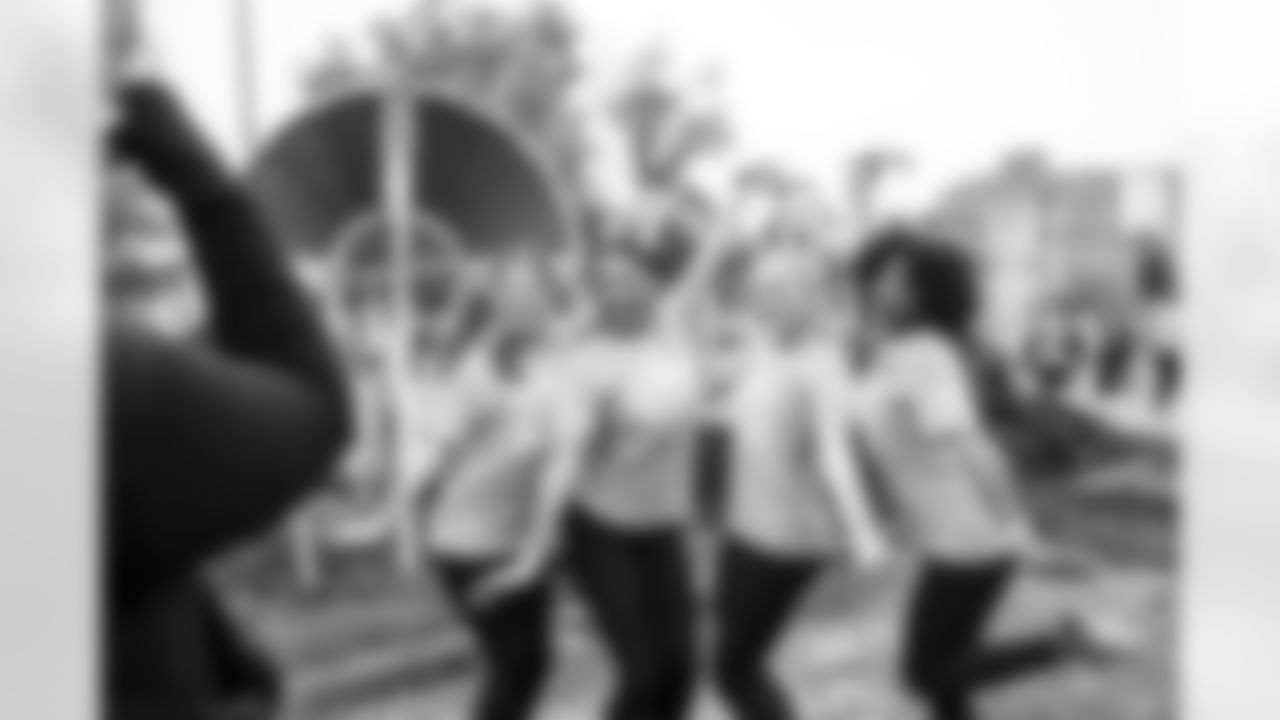 Laura P., Cierra B., Mary K. and Jada W.