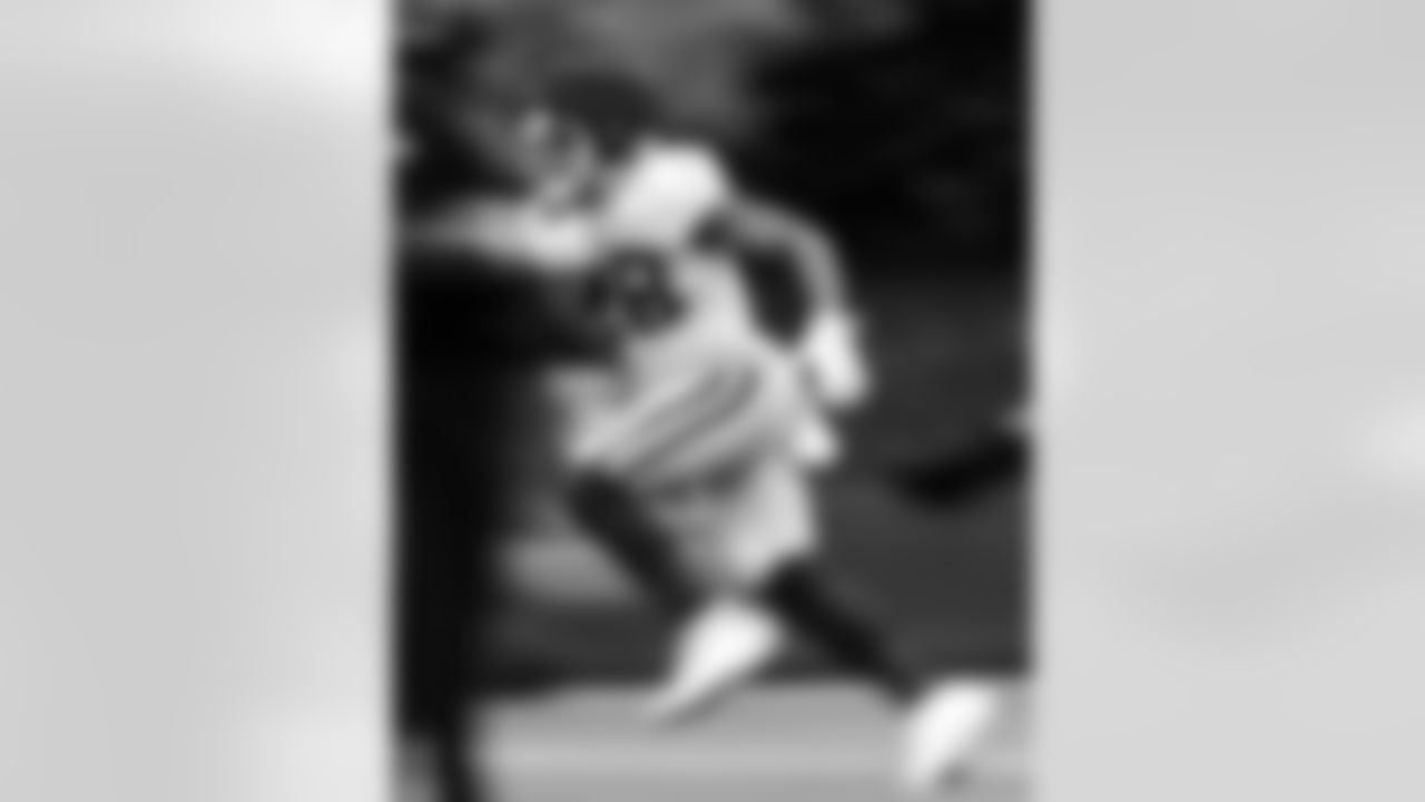 RB Jonathan Taylor #28