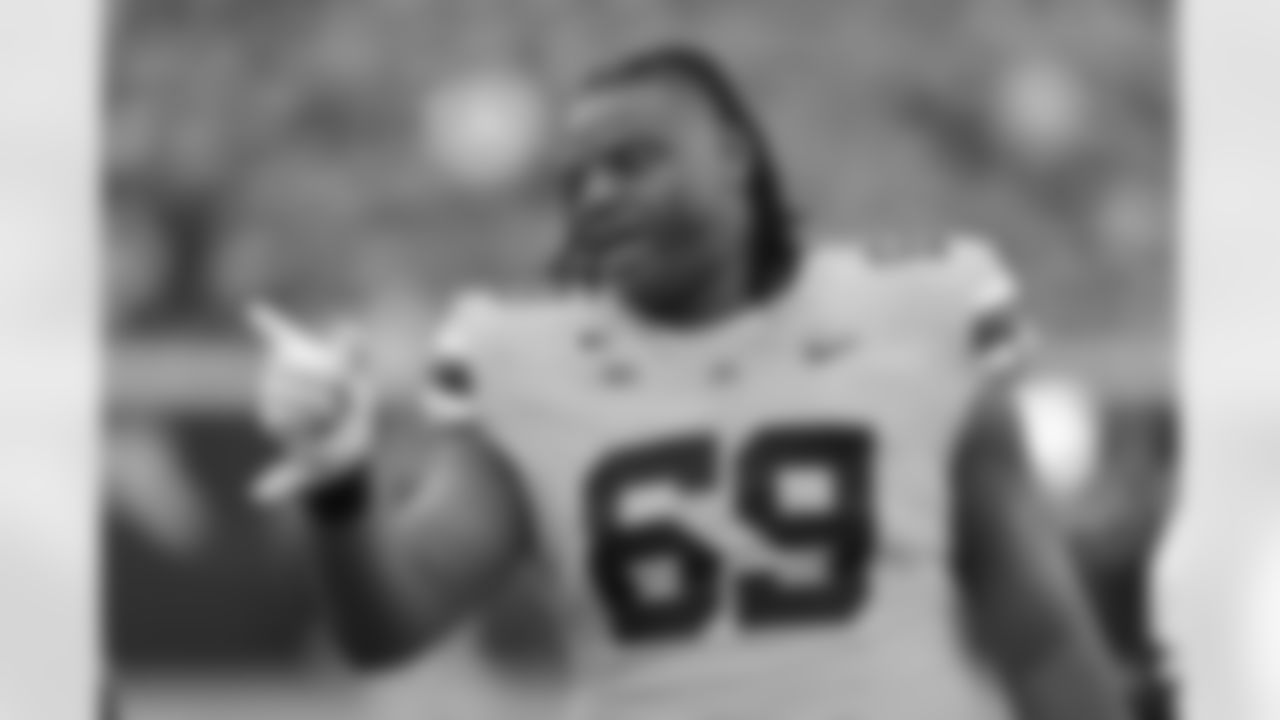 Minnesota offensive lineman Aireontae Ersery gestures during an NCAA football game against Nevada on Saturday, Sept. 14, 2024 in Minneapolis. (AP Photo/Andy Clayton-King)