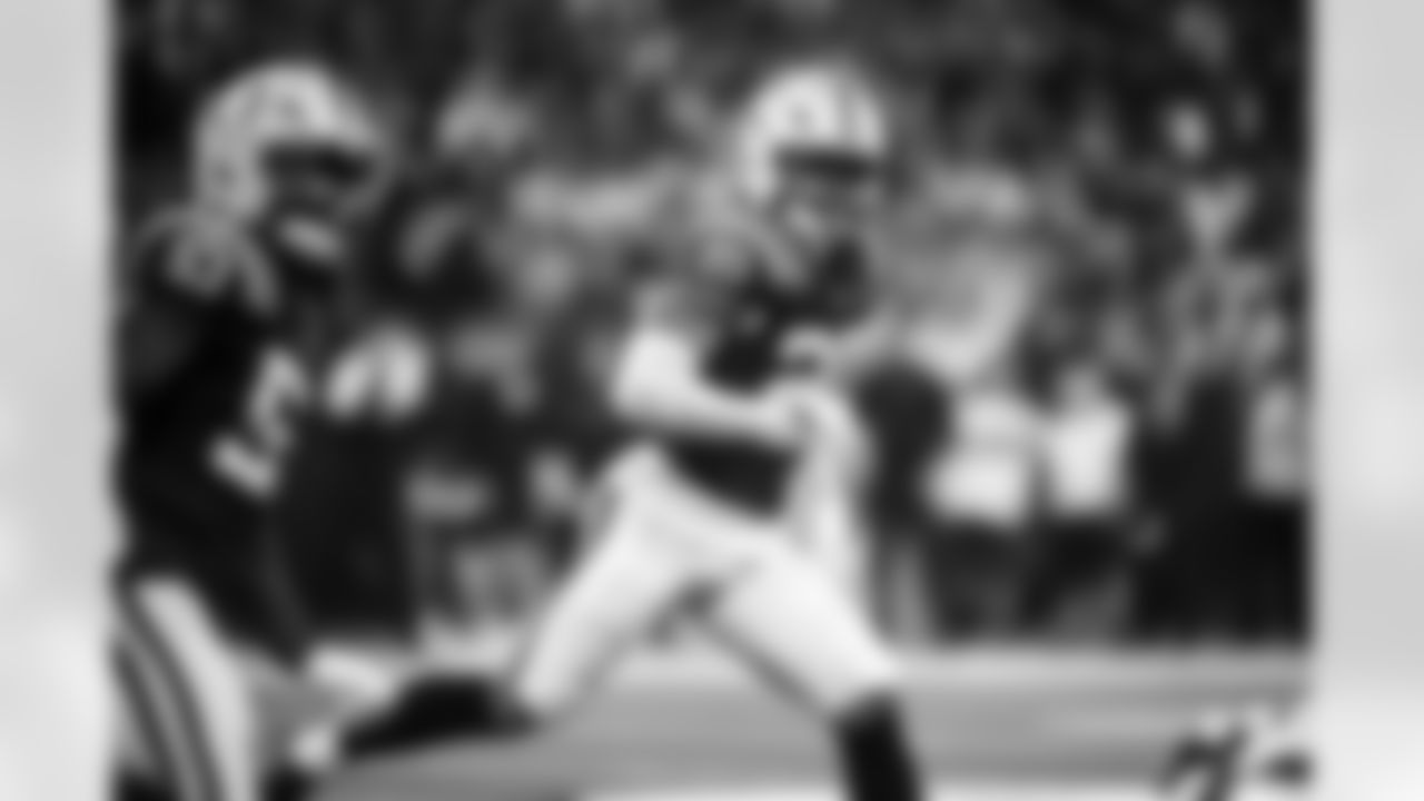 LB Germaine Pratt #53 and S Nick Cross #20