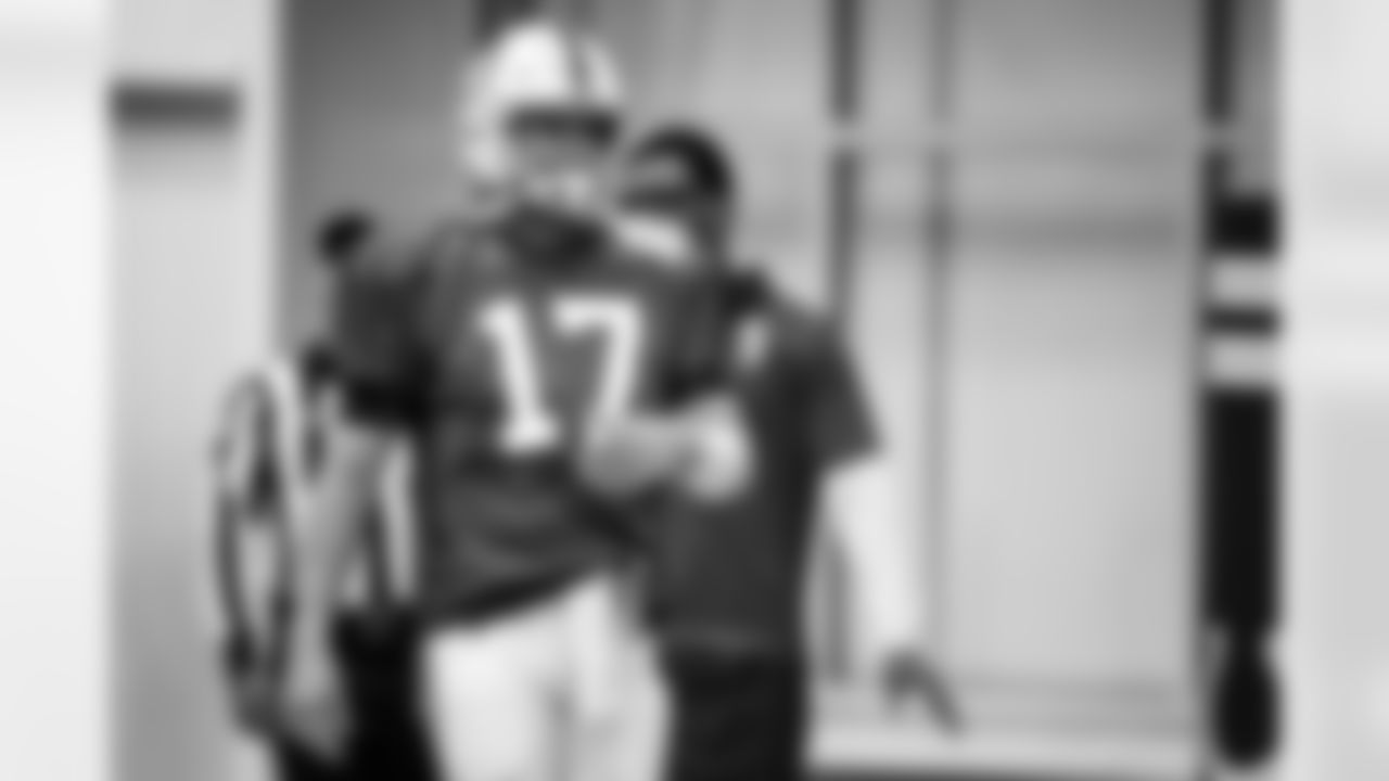 QB Philip Rivers #17