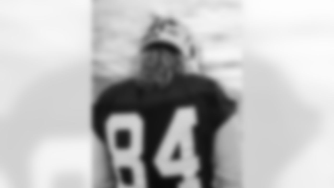 TE Tyler Warren #84
