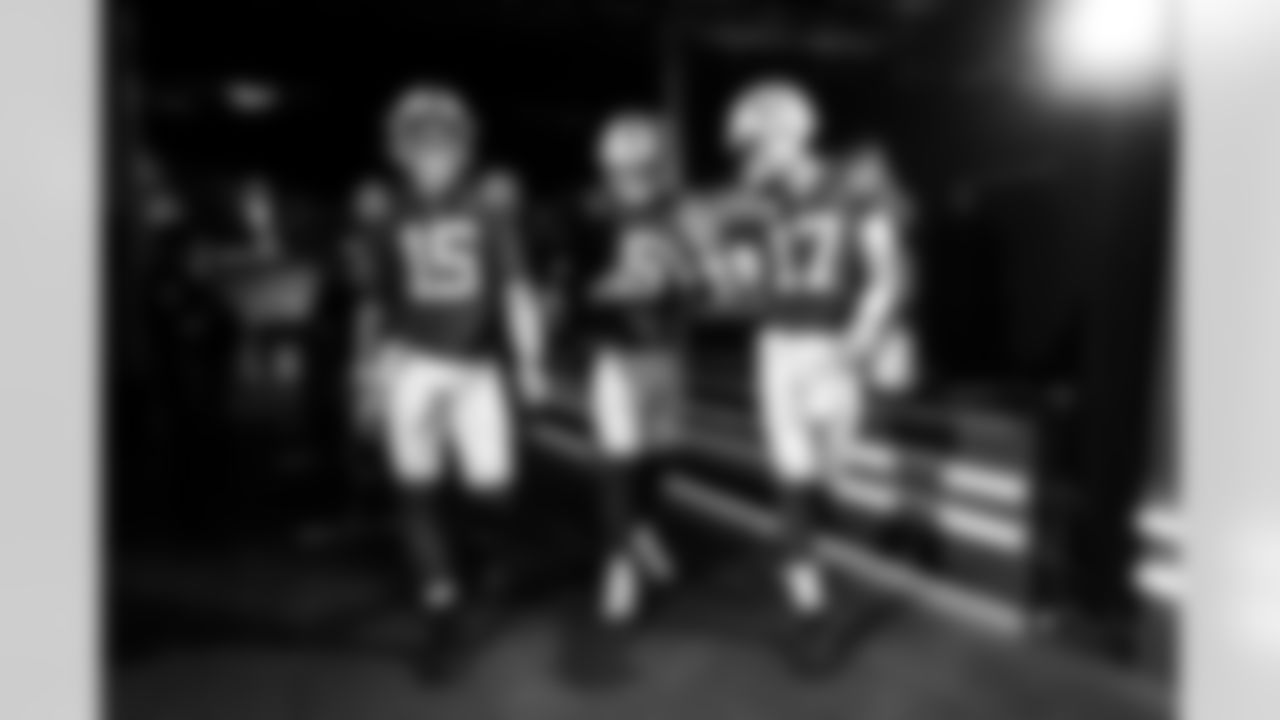QB Riley Leonard #15, QB Anthony Richardson #5 and QB Daniel Jones #17