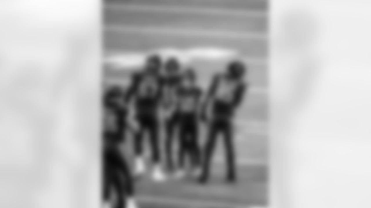 T Luke Tenuta #67, P Rigoberto Sanchez #8, K Blake Grupe #10 and TE Drew Ogletree #85