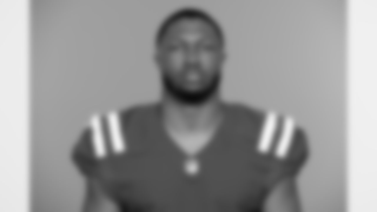 LB Jaylon Carlies #57