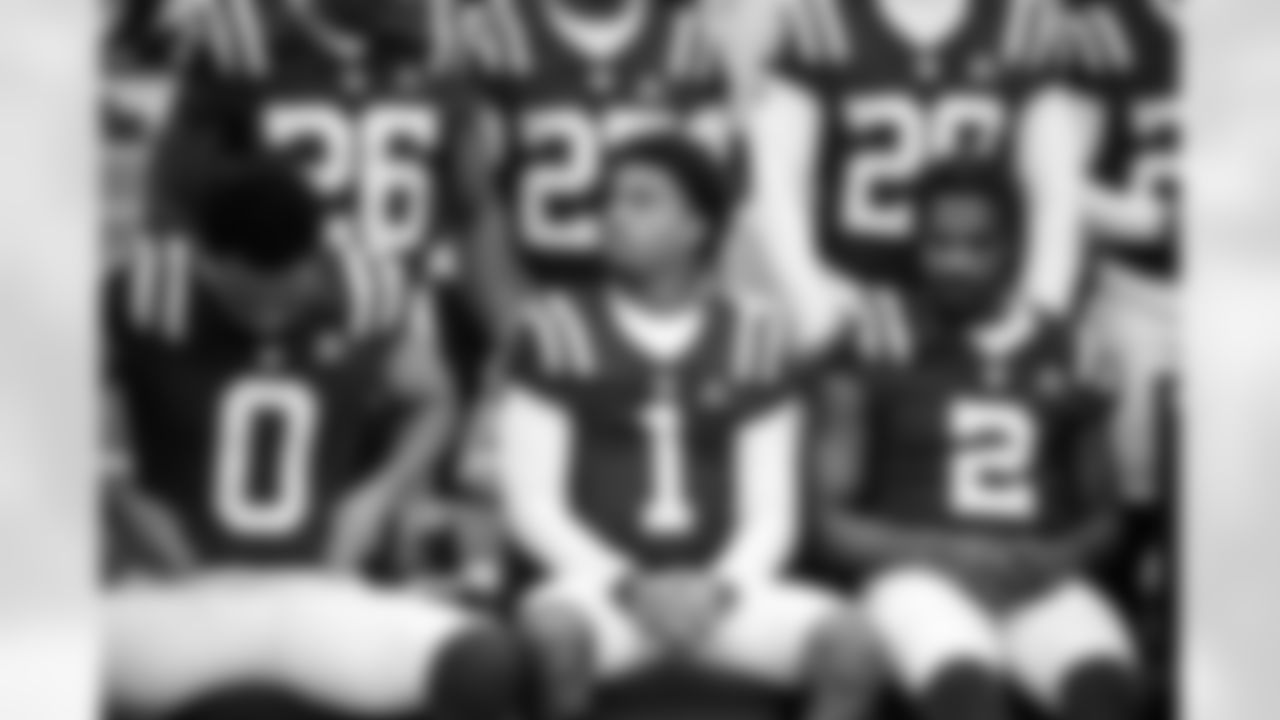 S Camryn Bynum #0, WR Josh Downs #1 and WR D.J. Montgomery #2