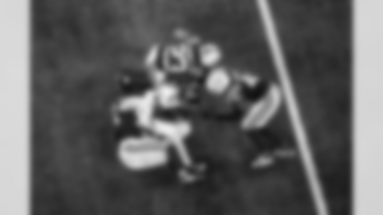 CB Kenny Moore II #23 and LB Zaire Franklin #44