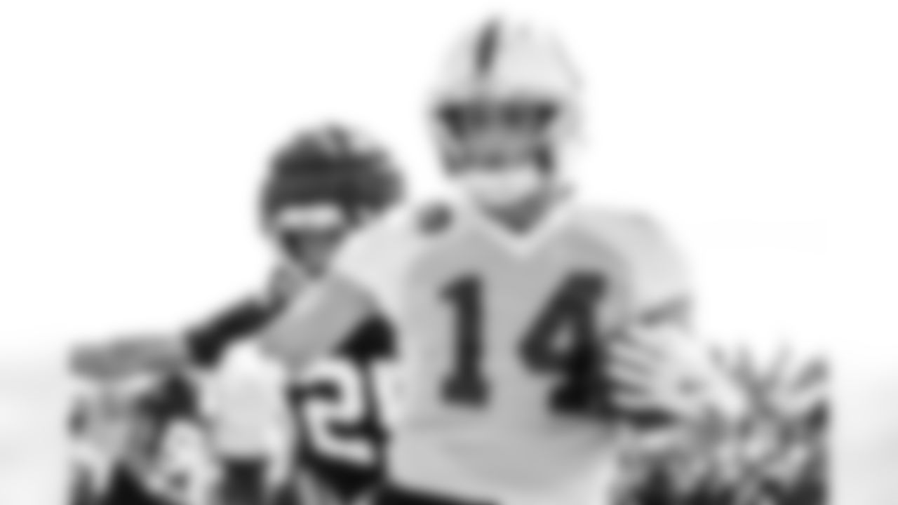 S Rodney Thomas II #25 and WR Alec Pierce #14
