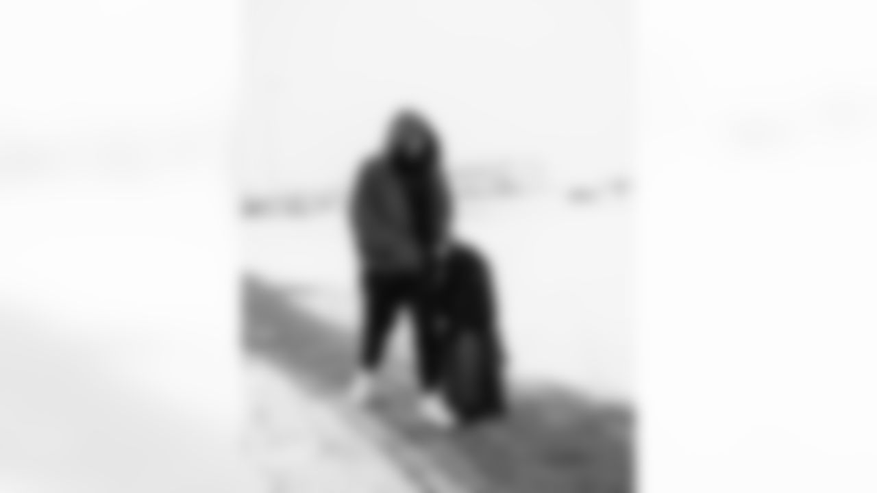 LB Austin Ajiake #58