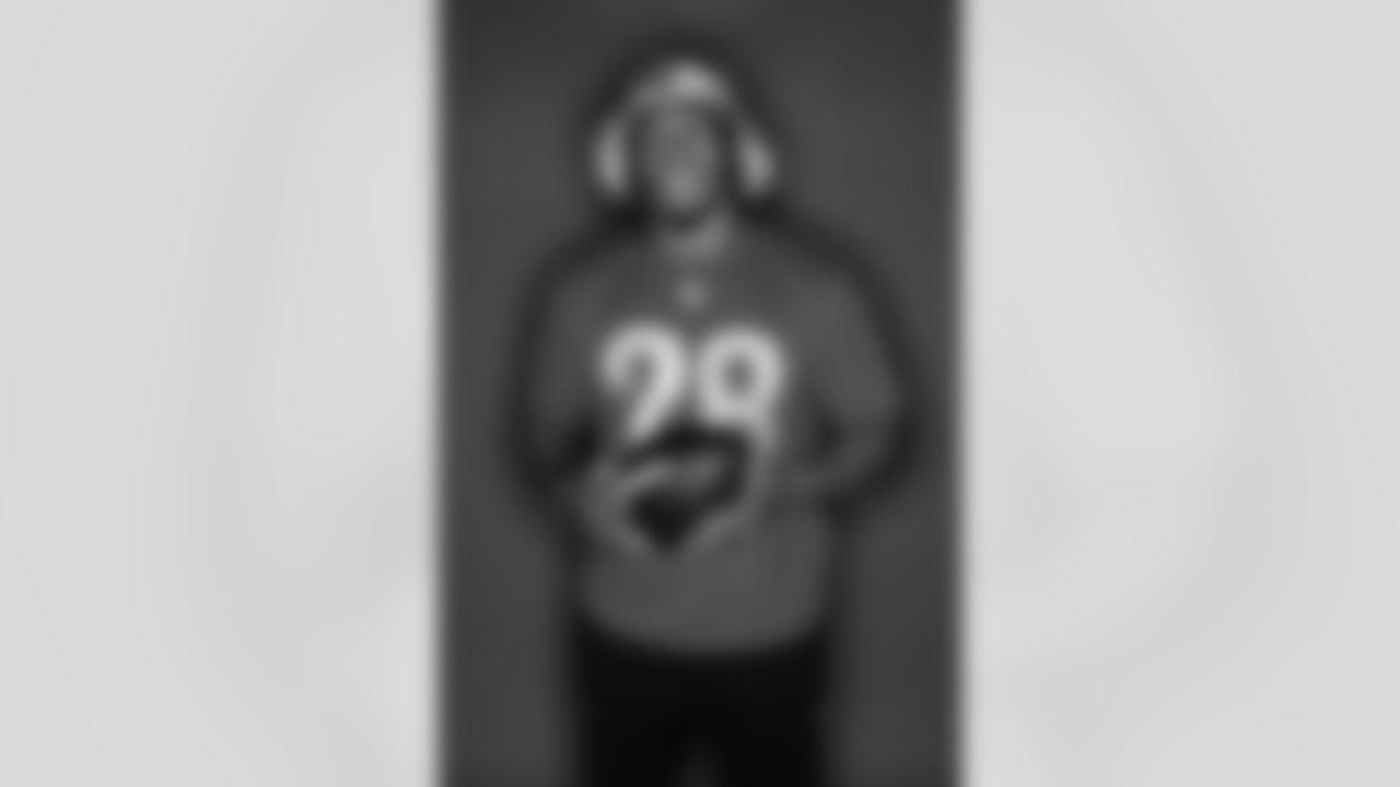 Indianapolis Colts running back Jonathan Taylor (28)  poses for a portrait during the 2026 Pro Bowl on Sunday, February 1, 2026 in San Francisco. (Alika Jenner/NFL)