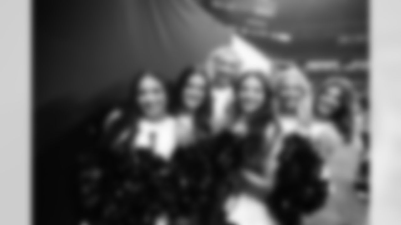 Cierra B., Sydney V., MacLaine F., Victoria V., Paighton D. and Whitney L.