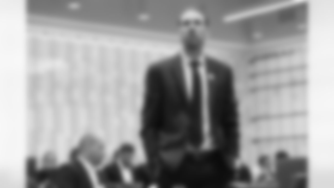 Shane Steichen Head Coach
An inside look at the Colts staff inside the War Room during round one of the 2023 NFL Draft.