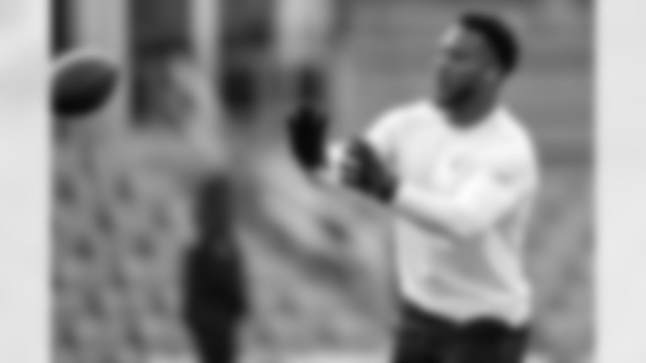 2025_1102_PIT_Pregame_0005