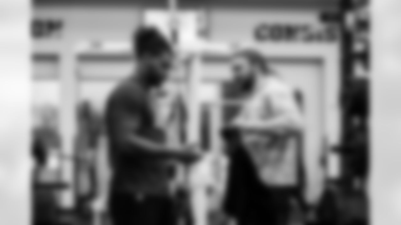 TE Drew Ogletree #85 and TE Tyler Warren #84