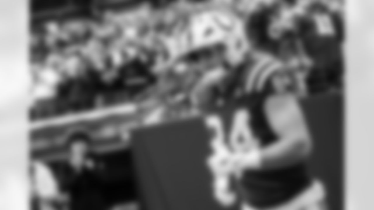 TE Tyler Warren #84